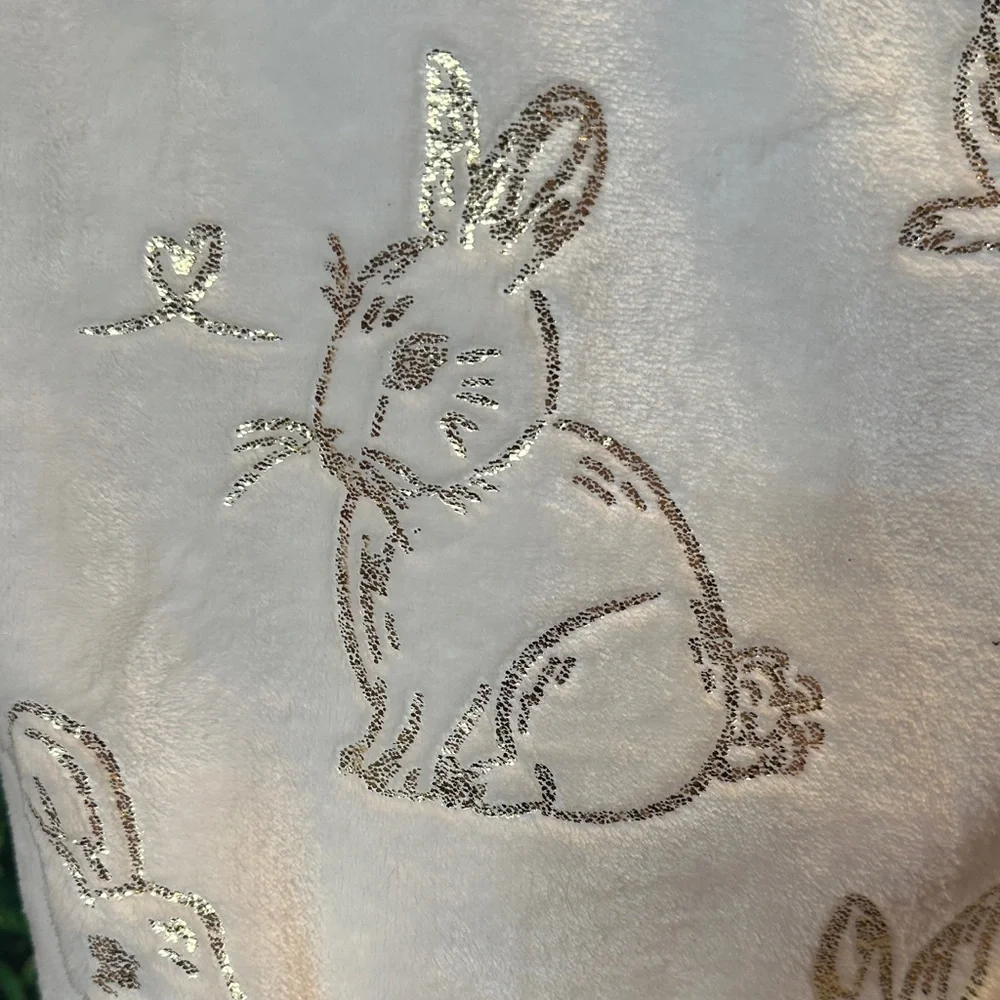 Blanket Cream/White with Metallic Bunny Rabbit Design